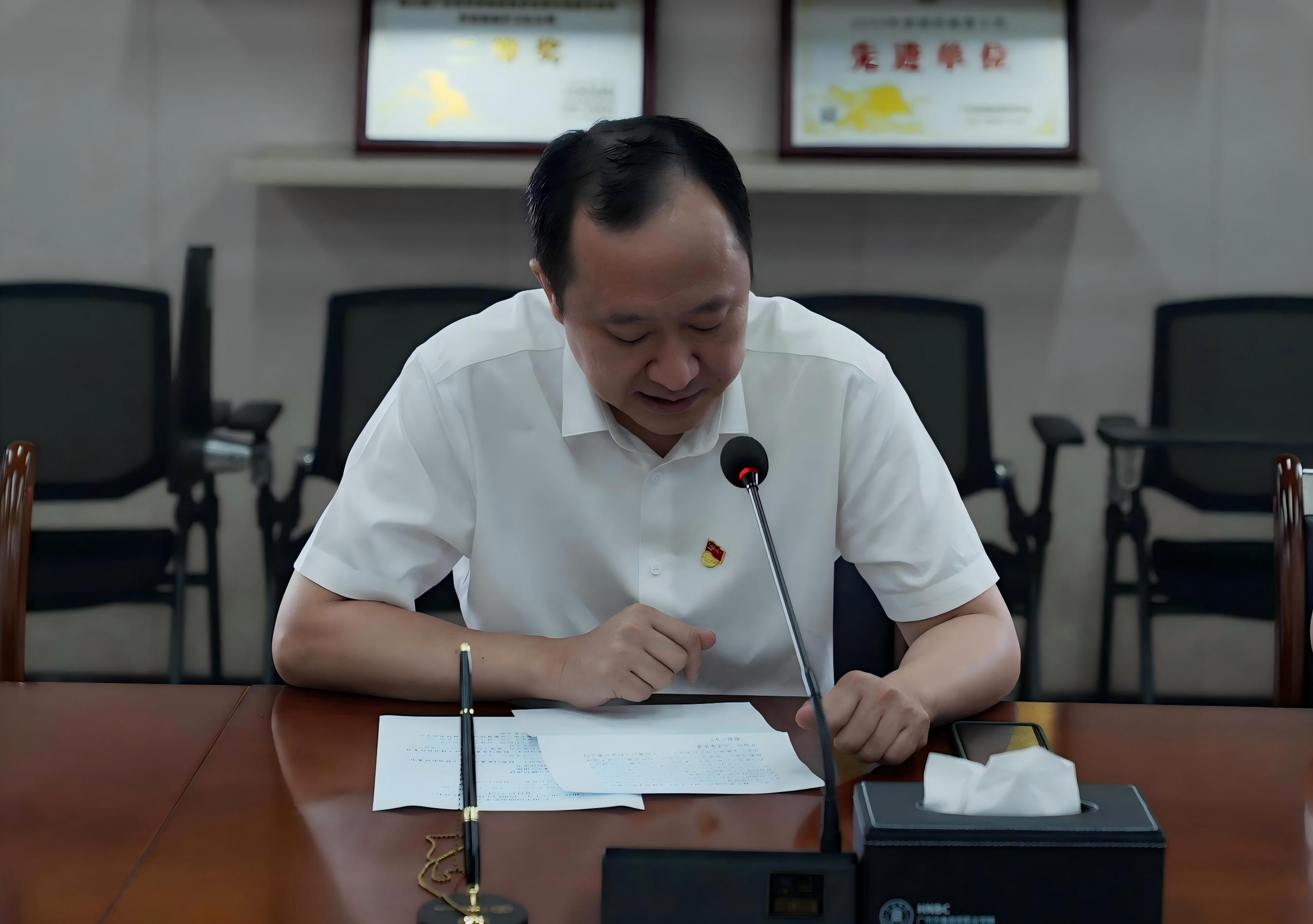 陈书记提亮.jpg